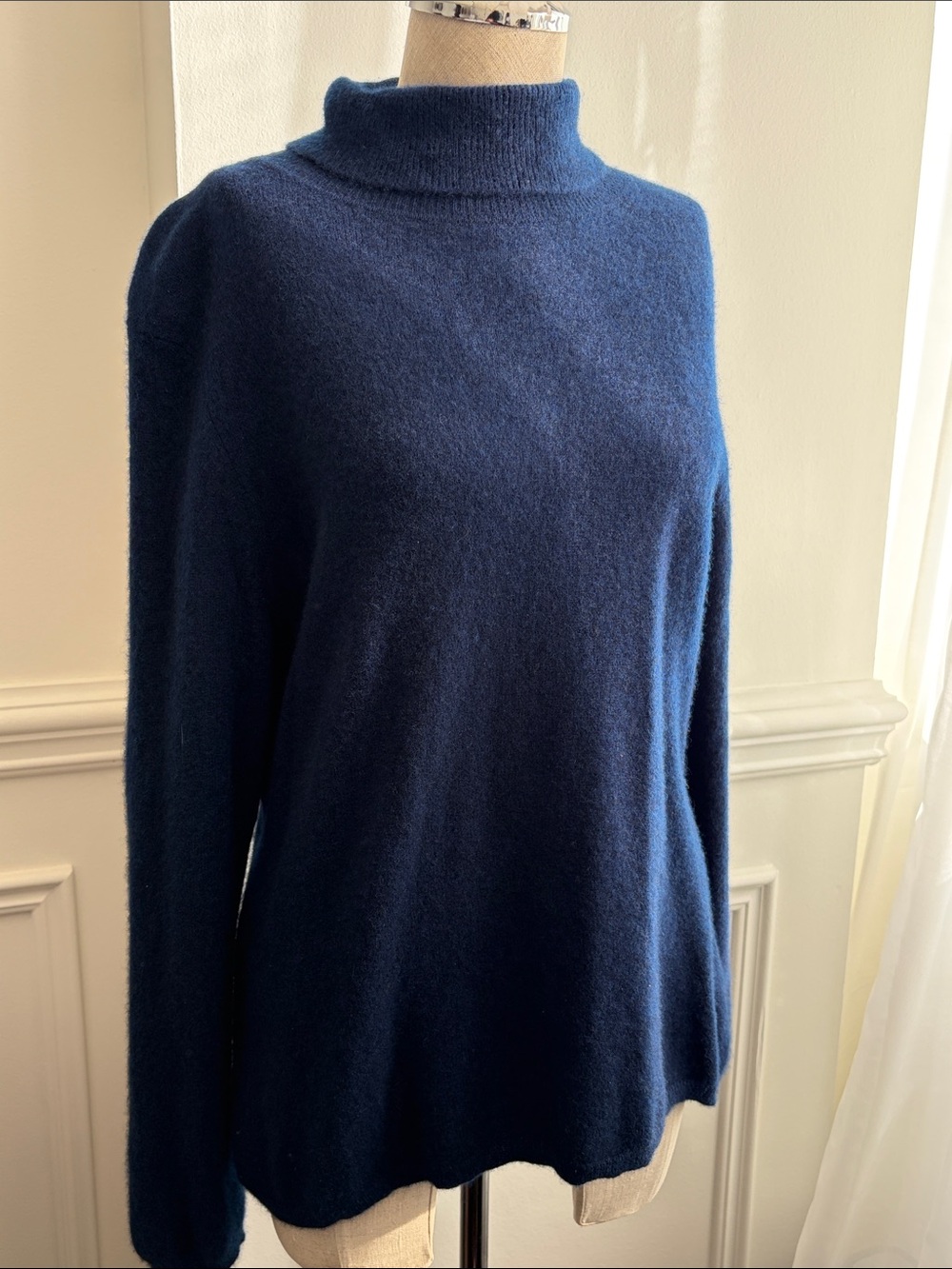 Cashmere Navy turtle Neck Sweater